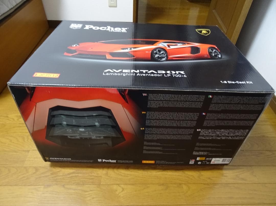 1/8 ポケール Pocher ランボルギーニ アヴェンタドール LP700-4