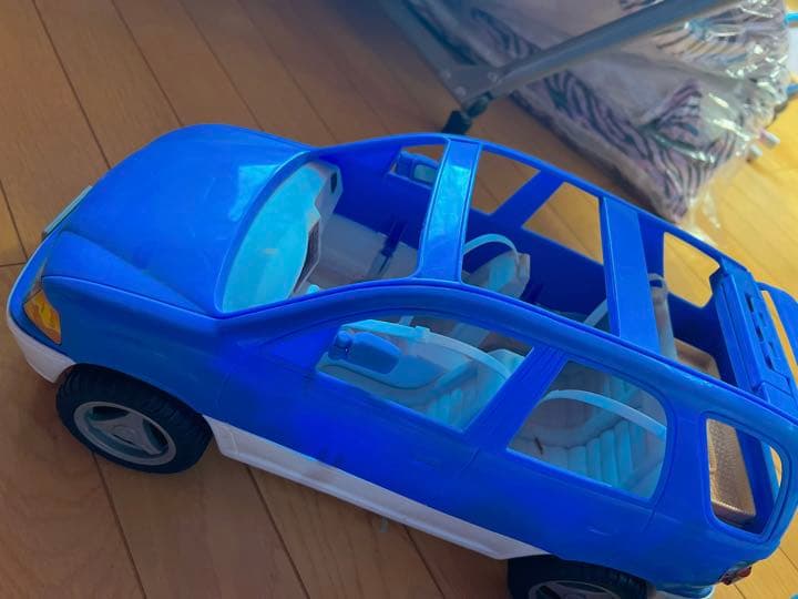 バービー 車