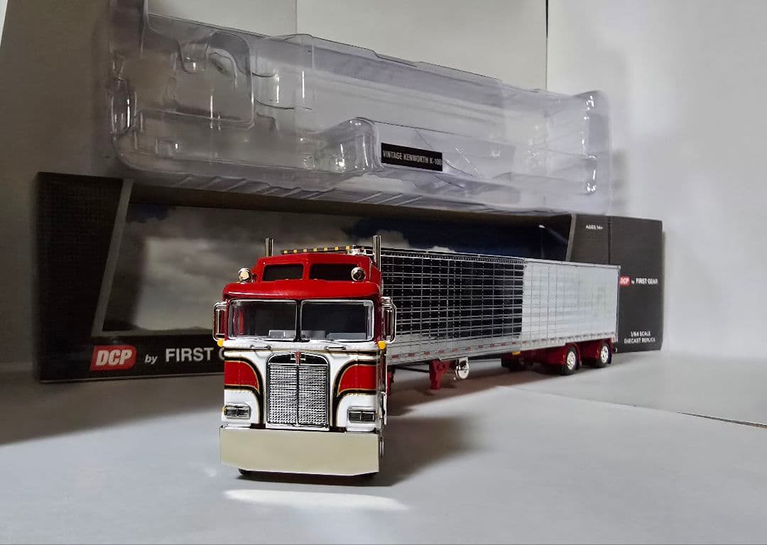 DCP 1/64 KENWORTH K100 カスタム品