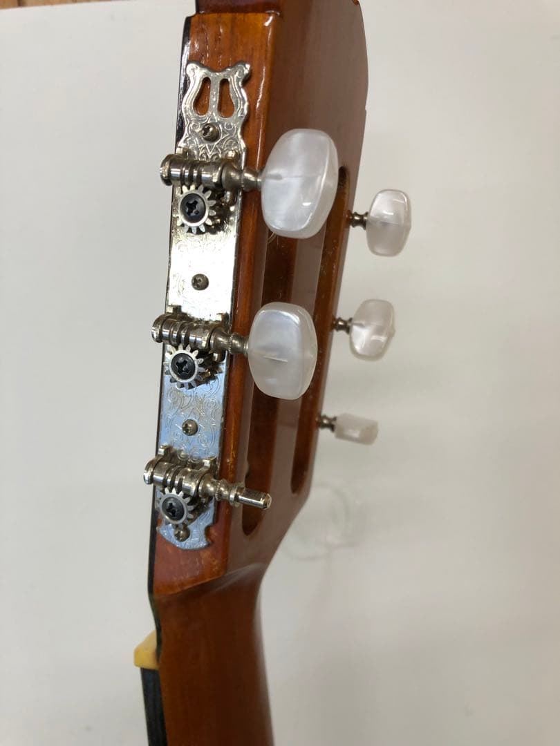 鈴木バイオリン社製の手工品 木曽 拾号 ビンテージギター 1970年代