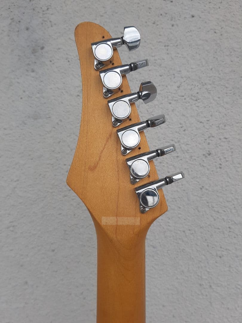 最終値下げ加熱処理ＡＩＹSAMICK ネックストラトタイプエレキギターSSS赤