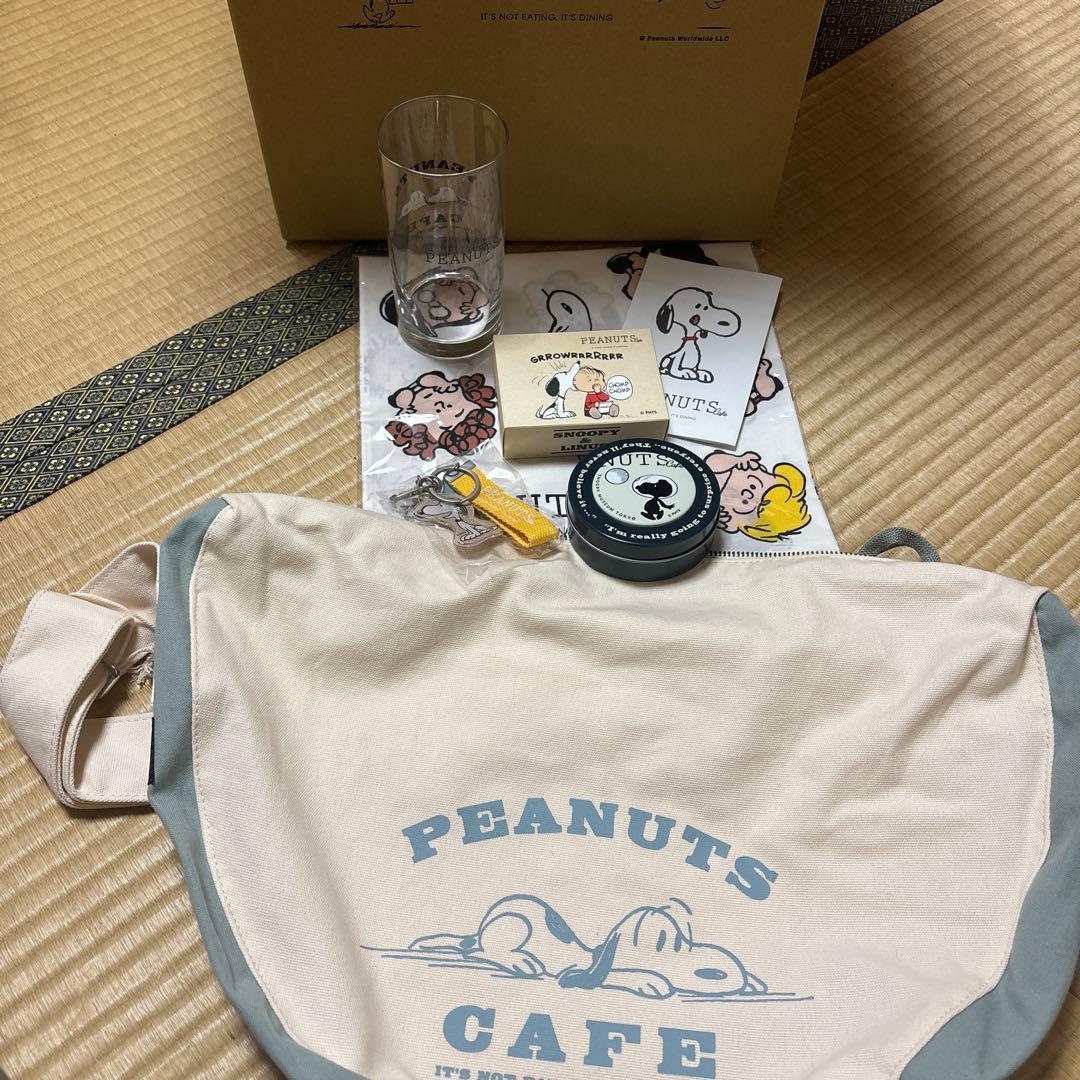 A*H様 スヌーピー PEANUTS Cafe 2026 LUCKY BAG 福