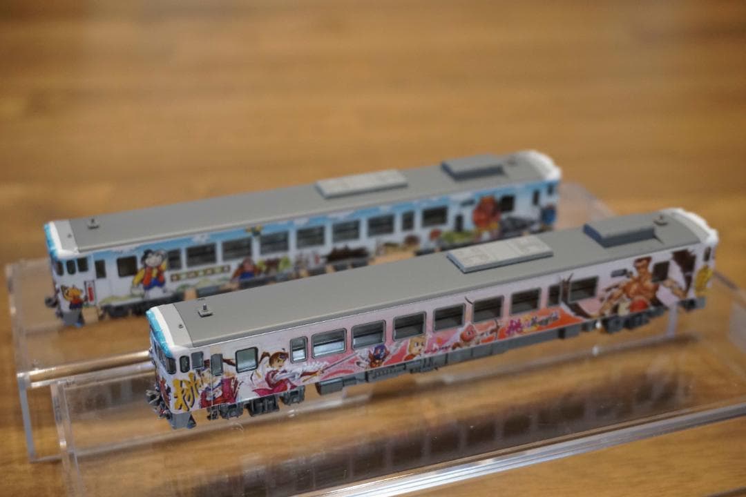 キハ40系2000番台 吉備線 桃太郎ラッピング仕様 2両編成 白色室内灯組込