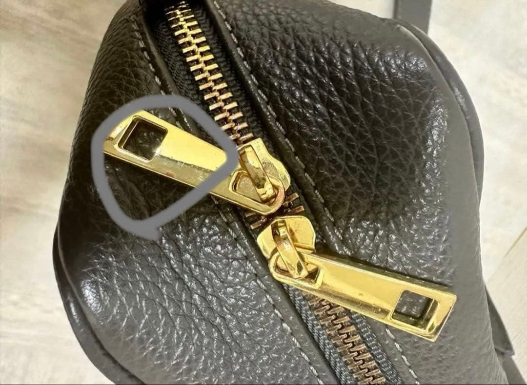 2024 イエナ　マニュエルミラノ　レザーバッグ　ショルダー　　グレー