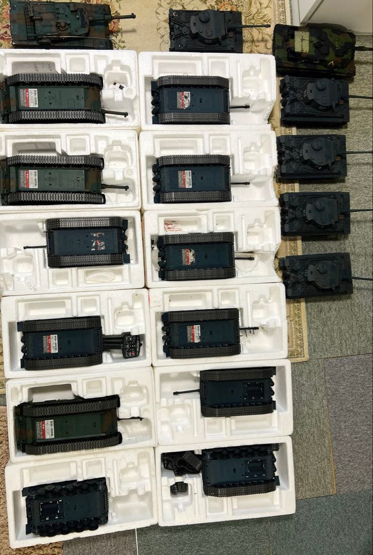 [訳あり] 東京マルイ戦車19台セットまとめ売り