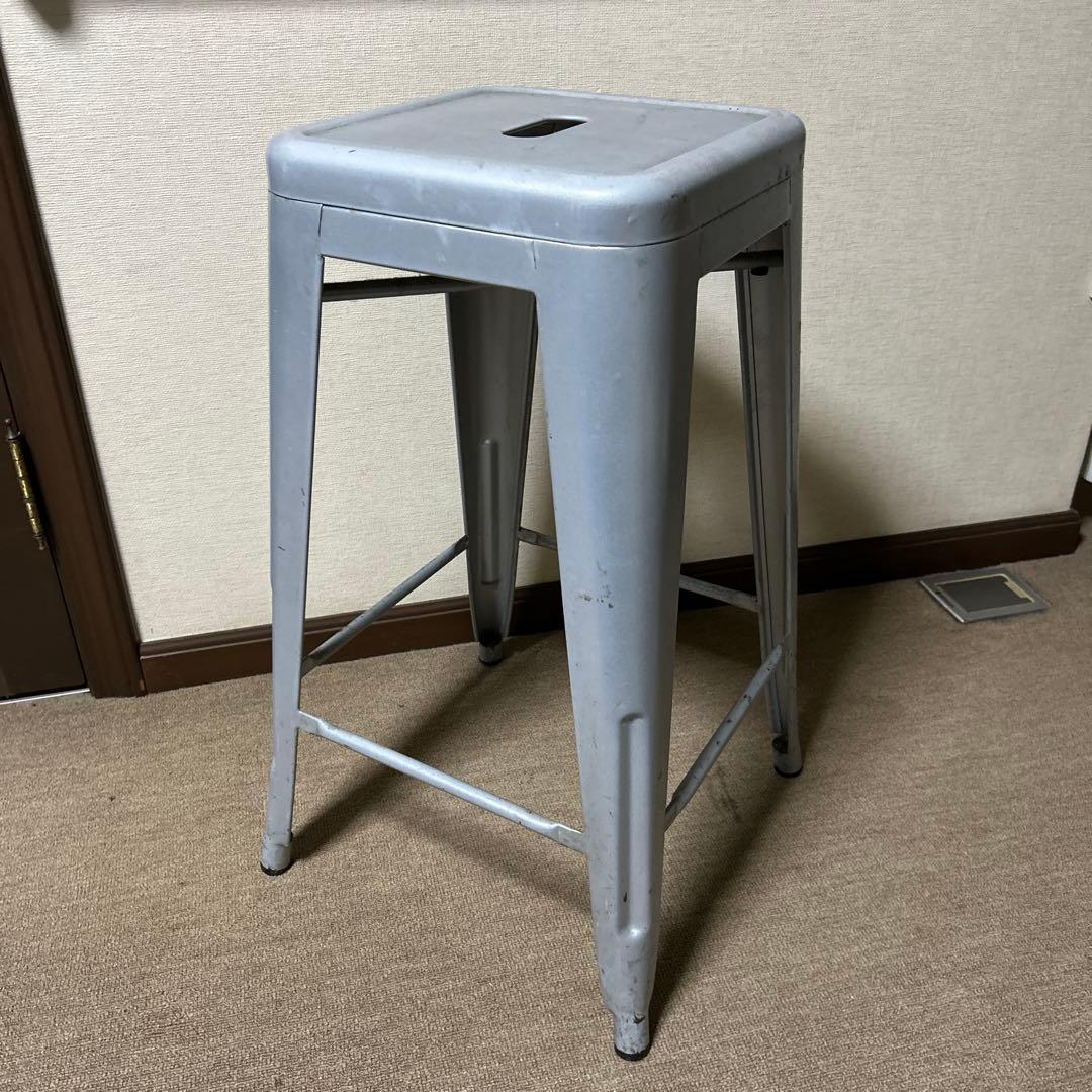 2つセットビンテージ　グレー　金属製　スタッキングスツール
