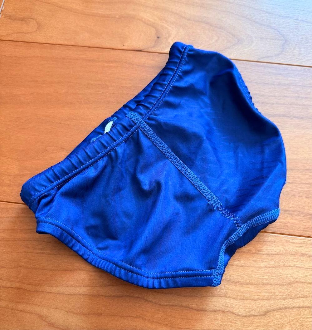 【美品】speedo アクアブレードΣ ブルー 140 光沢 ウロコ模様　競パン