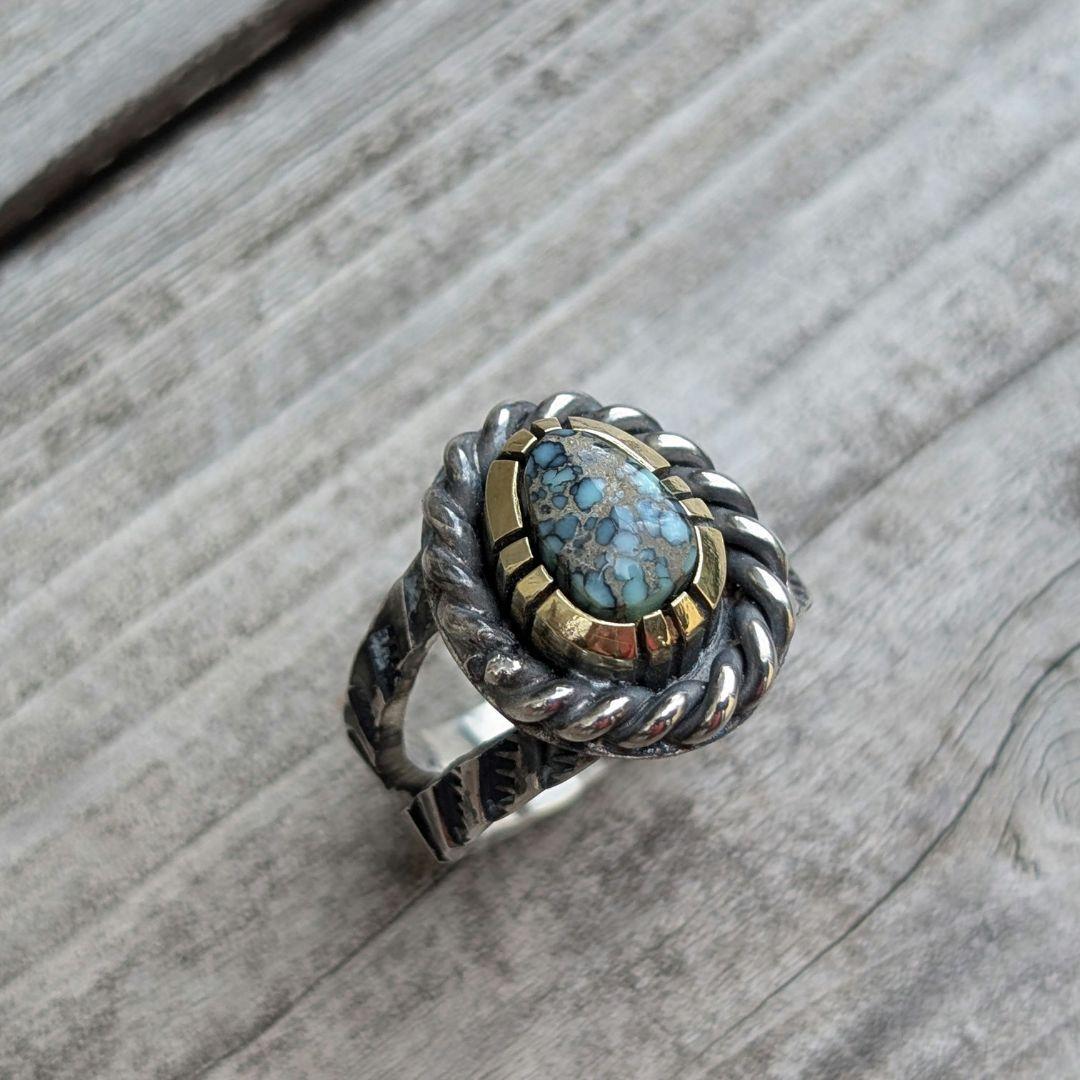 ハンドメイドのターコイズリング　インディアンジュエリー風