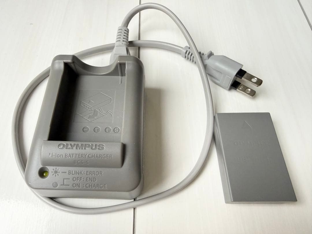 OLYMPUS PEN Lite E-PL7 ダブルズームキット+アクセサリ複数