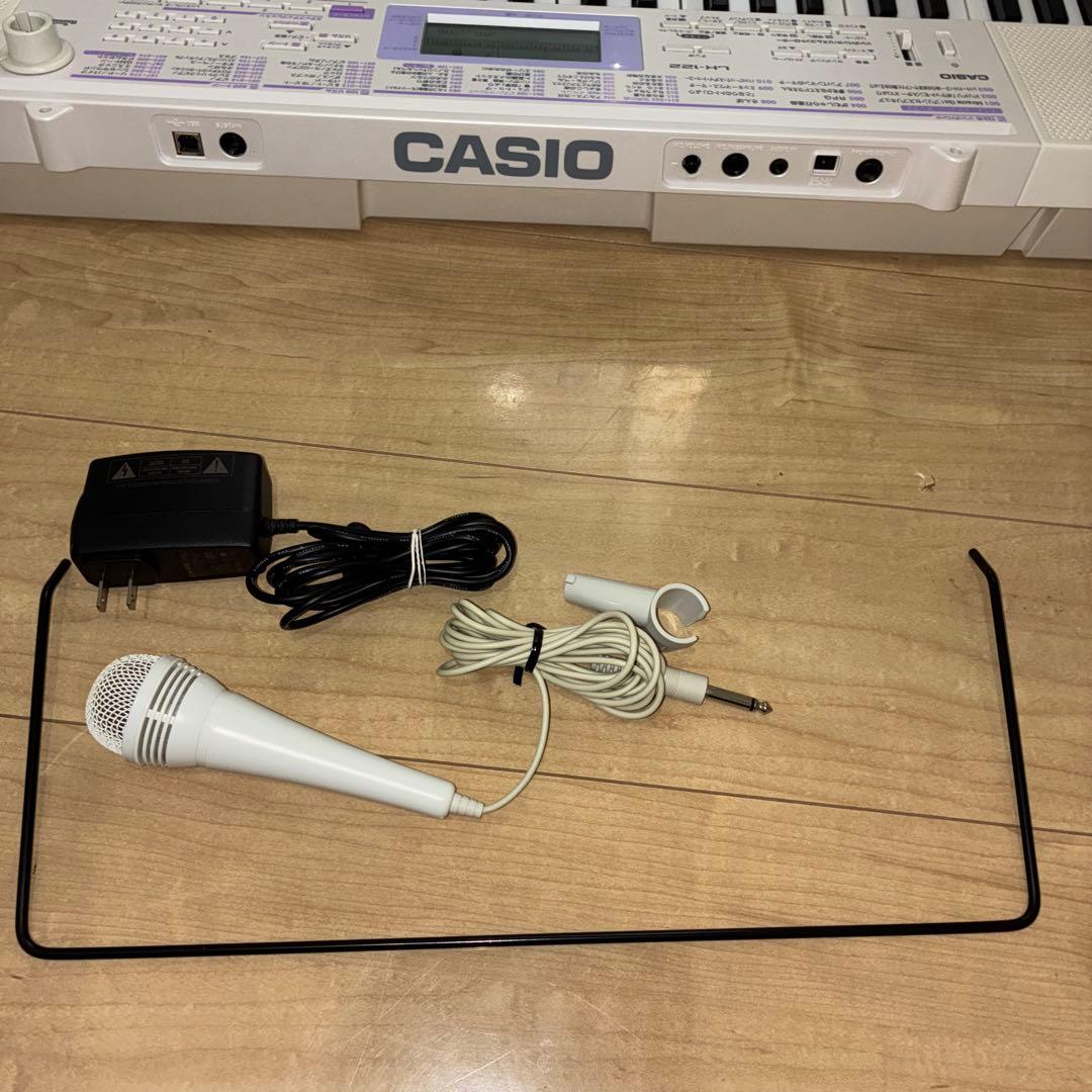 カシオ　電子キーボード　LK-122 動作良好です　光キーボード！