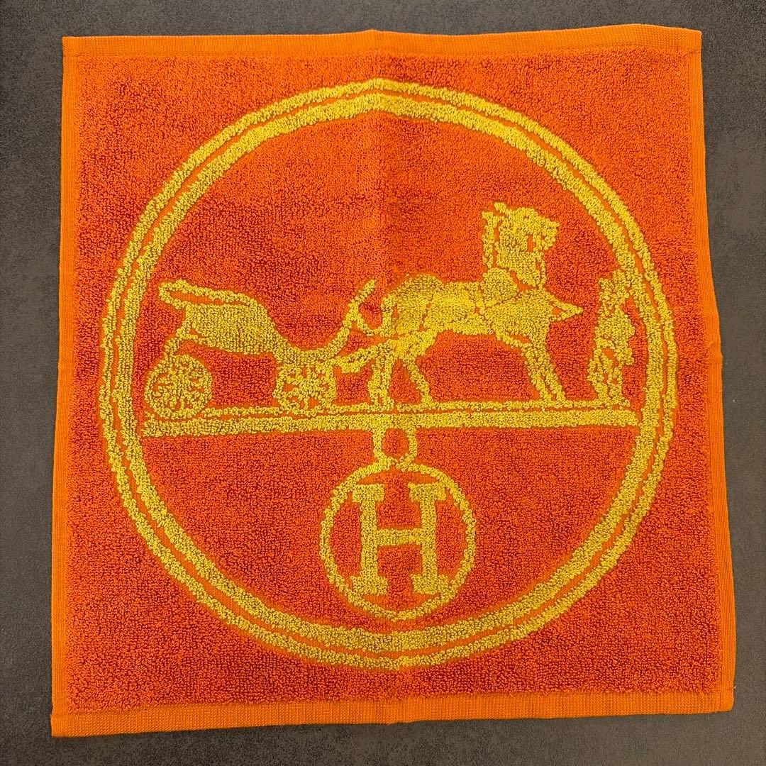 HERMES タオルハンカチ オレンジ