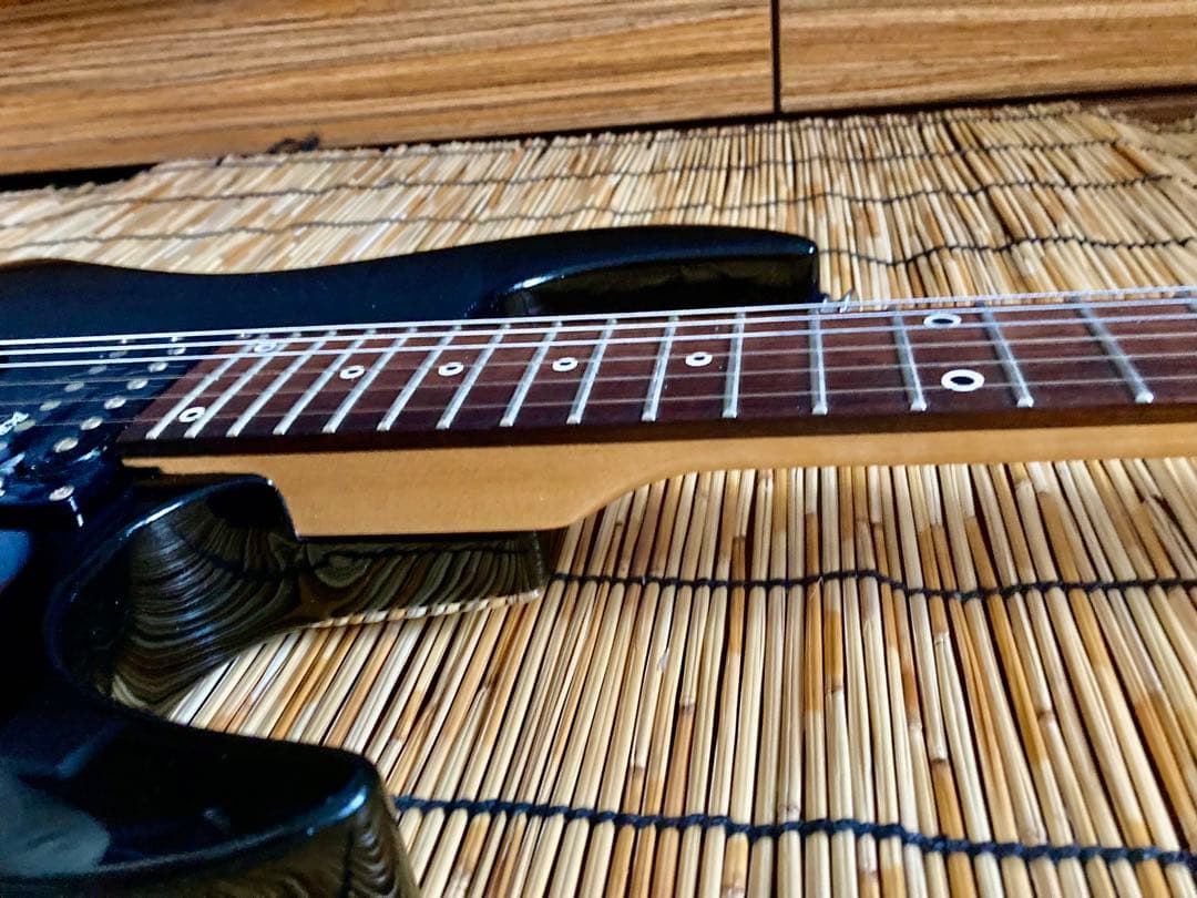 ☆モディファイして新たな機能を搭載　ポジションマークが珍しいB.C.Rich