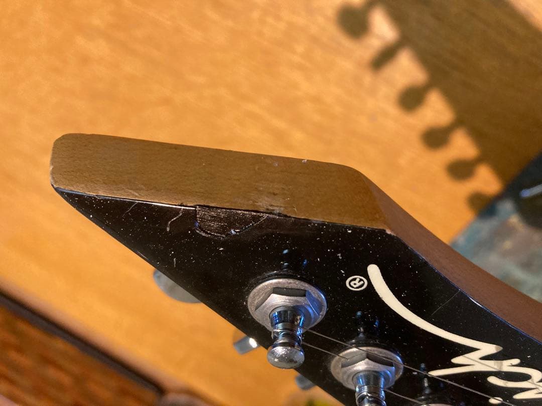 ☆モディファイして新たな機能を搭載　ポジションマークが珍しいB.C.Rich