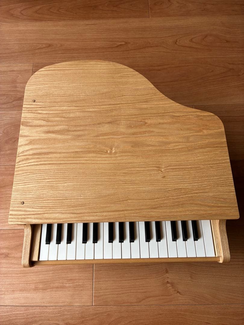 カワイ　グランドピアノ