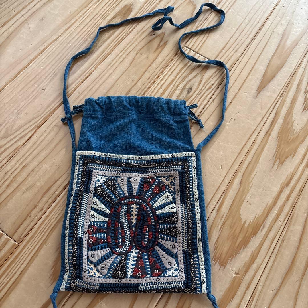 CALICO キャリコ　インド ラバーリーポシェット　インド刺繍
