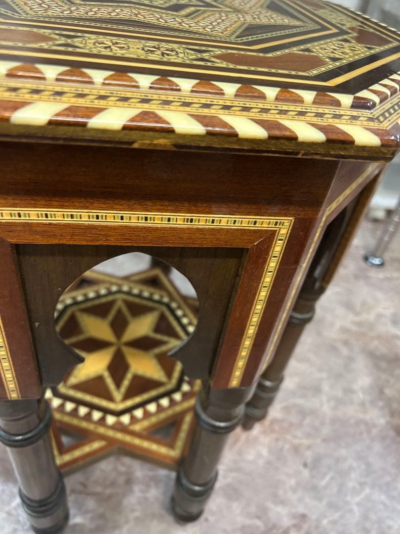 象嵌寄木細工　八角形アンティークテーブル 花台 サイドテーブル