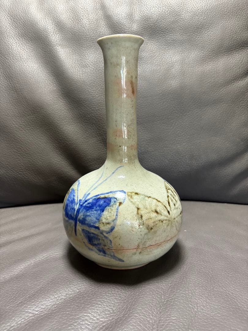 置物　蝶々