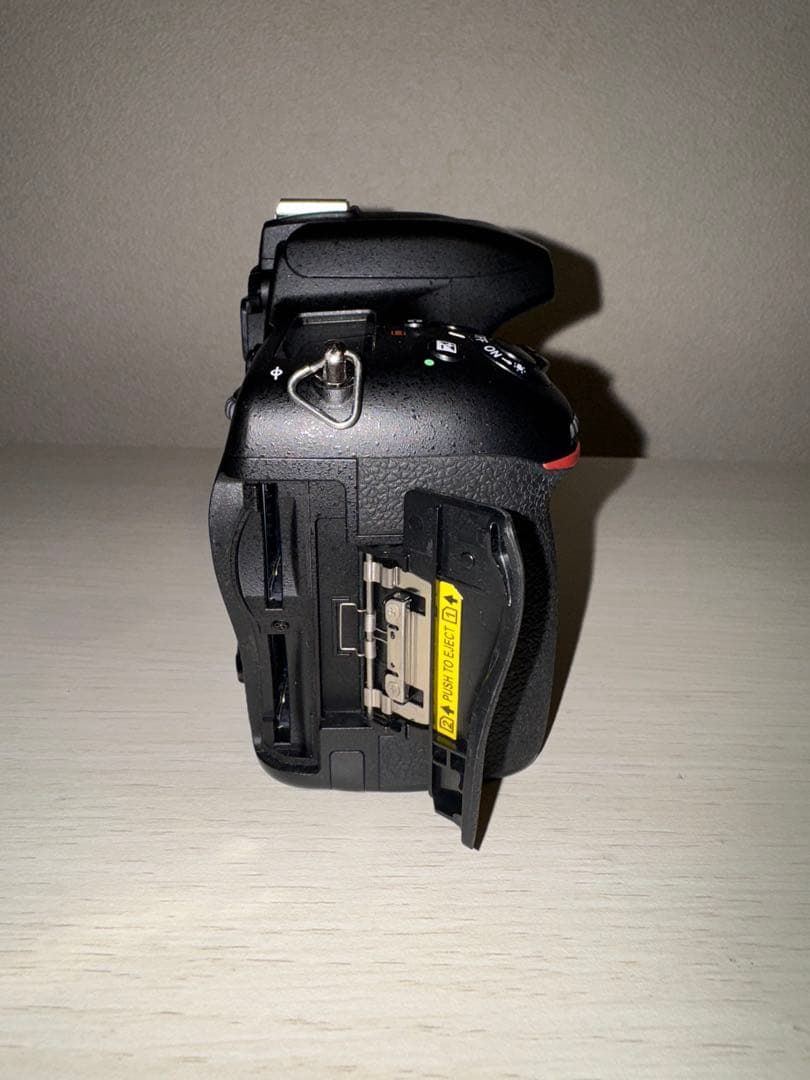 Nikon デジタル一眼レフカメラ ボディ