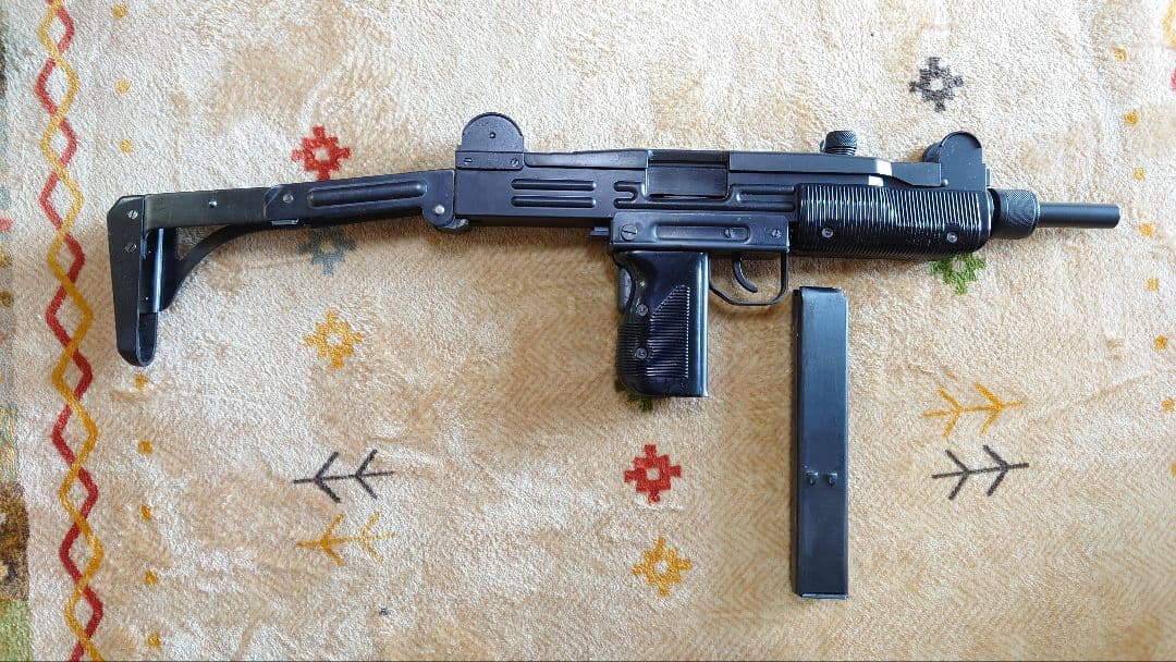 MARUSHIN UZI サブマシンガン