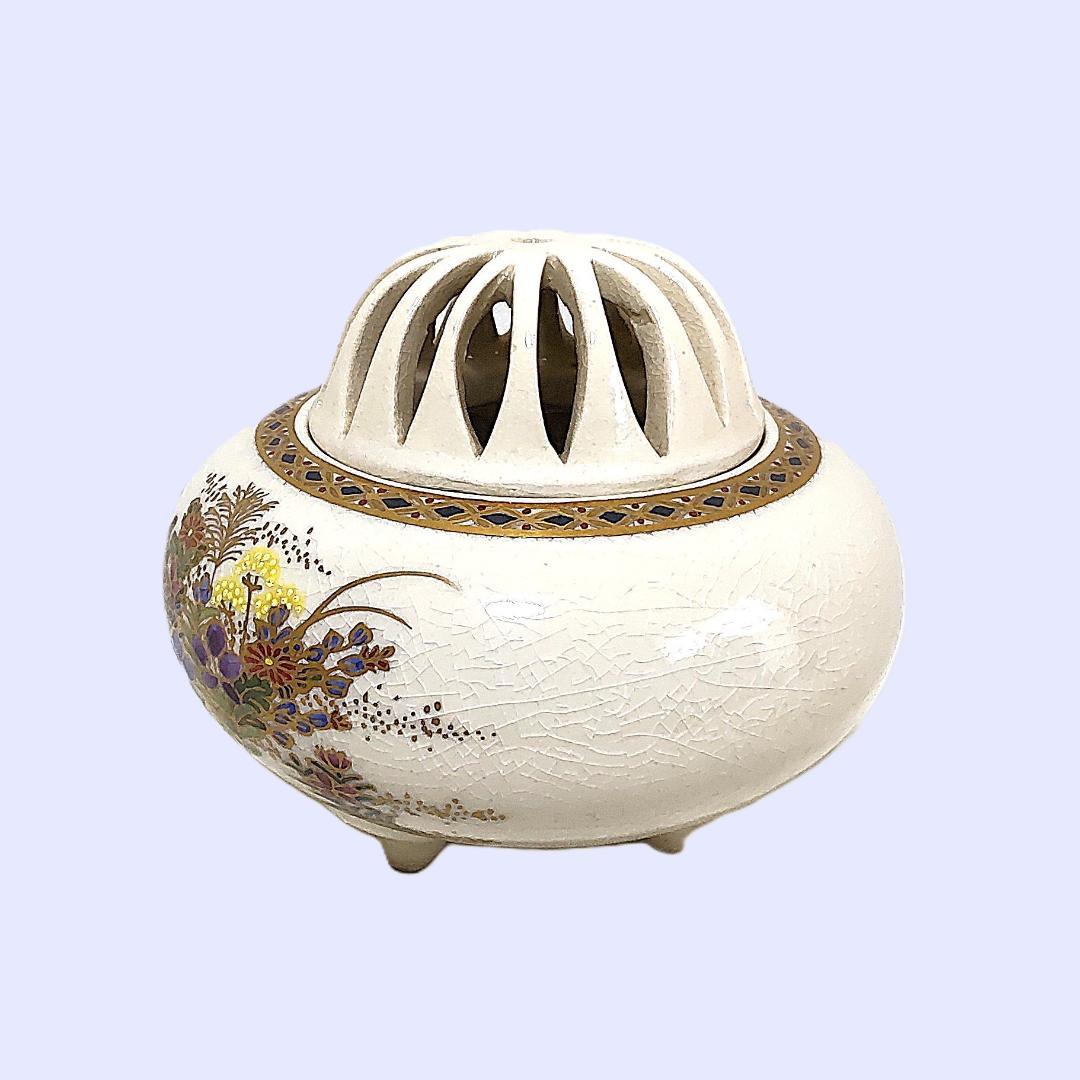香炉　薩摩焼　工芸品　白薩摩　紀秀窯　三足香炉　箱付