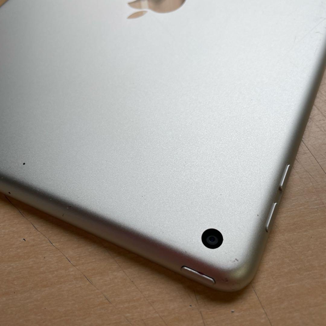 iPad 第6世代　A1893　Wi-Fiモデル　シルバー　32GB #5