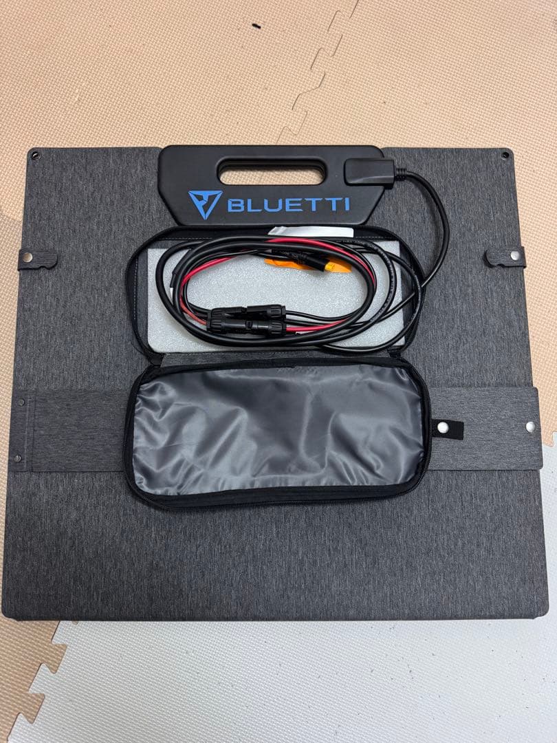 BLUETTI 折りたたみ式ソーラーパネル　100w