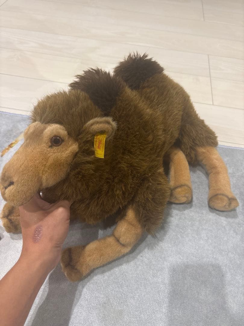Steiff キャメル ぬいぐるみ 中型