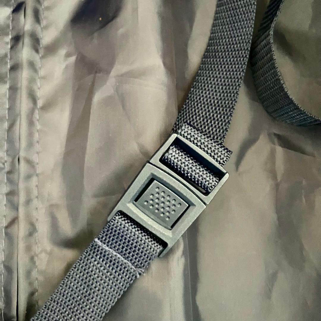 日本未入荷　  紺　キャリーケース　スーツケース