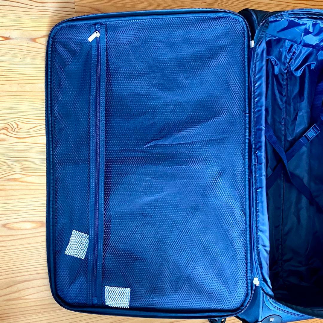 日本未入荷　  紺　キャリーケース　スーツケース