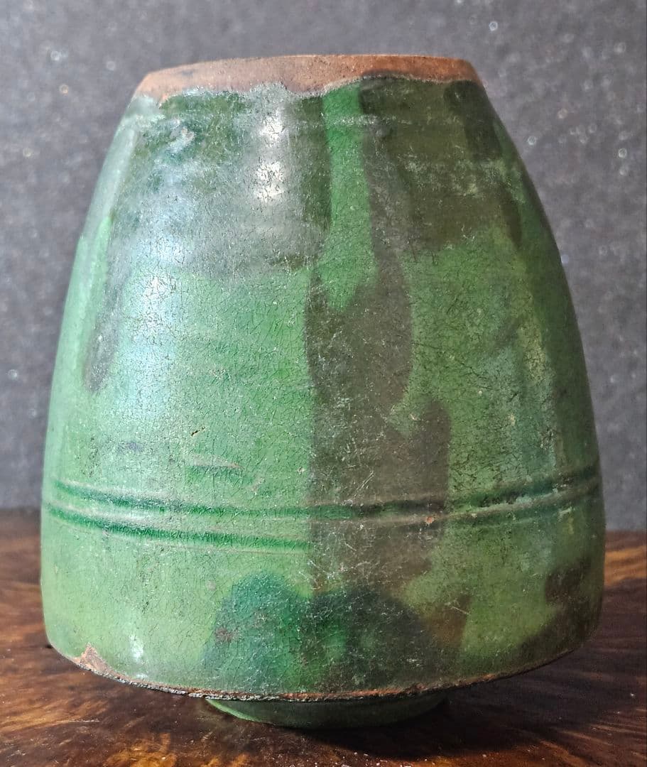 中国古美術　中国古陶磁器　古玩　遼時代　遼緑釉　緑交趾　陰刻輪線文様　小壺　罐