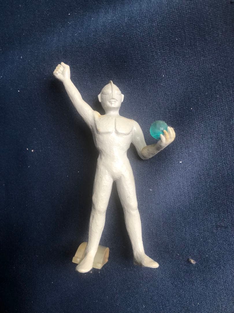 ウルトラマン　怪獣　HGシリーズ　ガシャポン