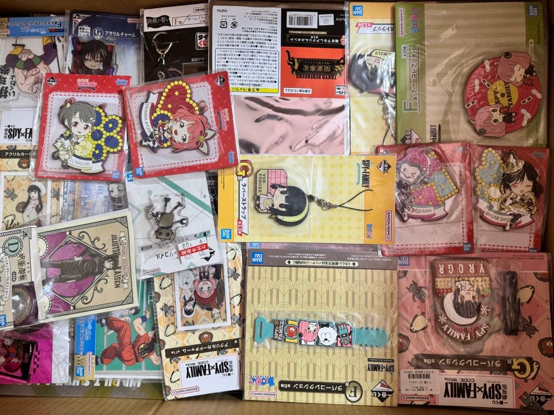 アニメグッズ キャラクターグッズ まとめ売り 超大量 大量 缶バッジ 激安 処分