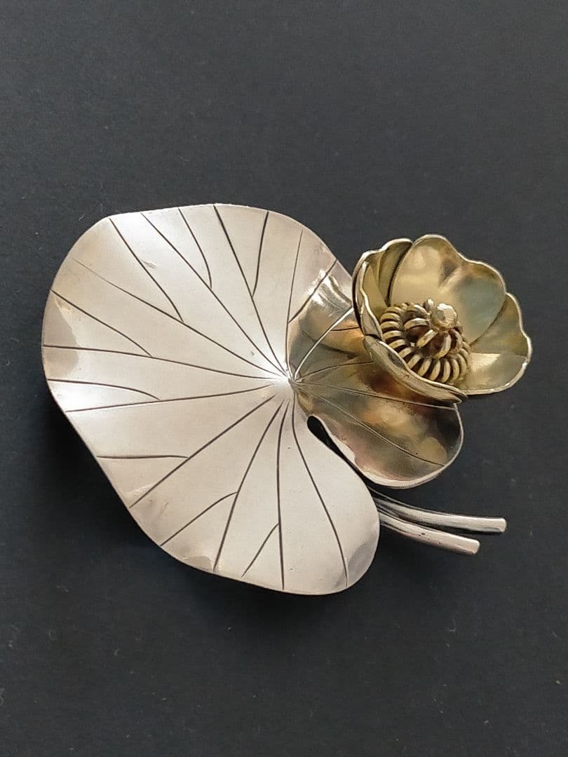 デンマーク Gertrude Engel ガートルード エンゲル 睡蓮のブローチ
