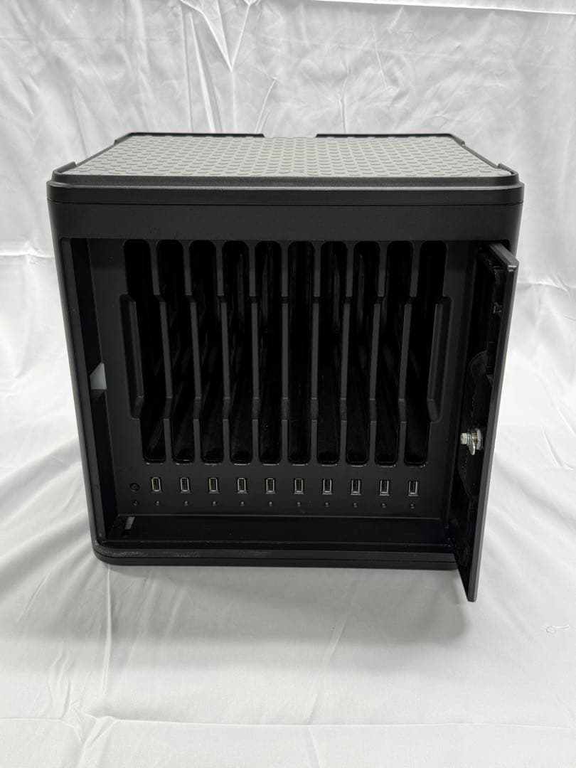 【10台同時同期・充電可】iLuv USB充電収納ケース ブラック