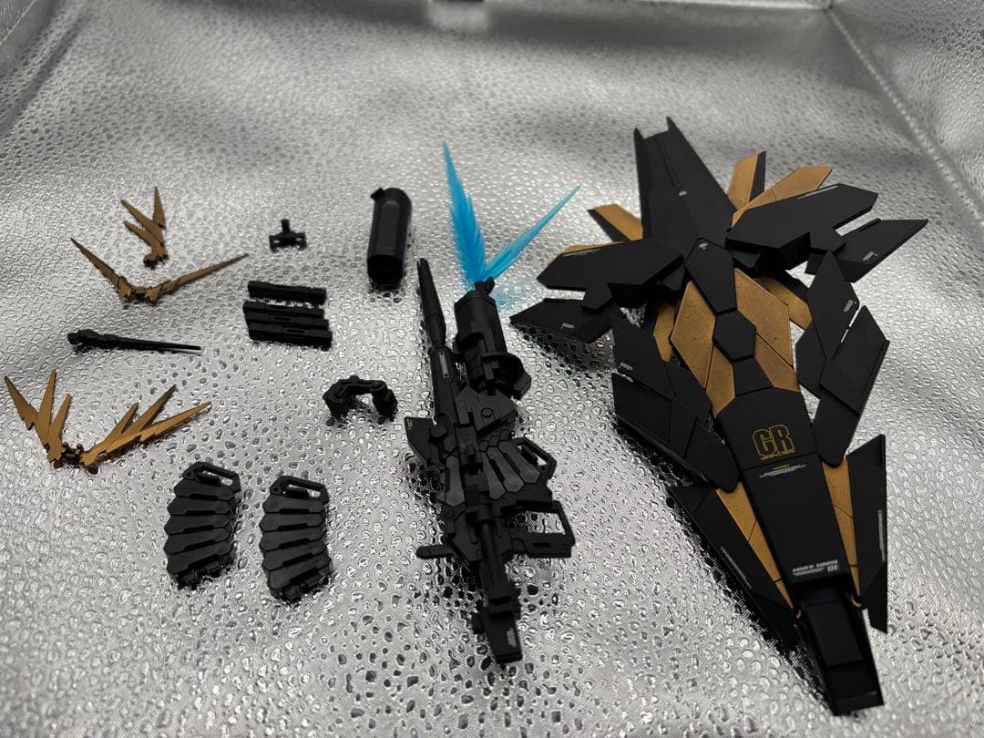 ＭＧ 1/100 ユニコーンガンダム2号機 バンシィ・ノルン 塗装済み完成品