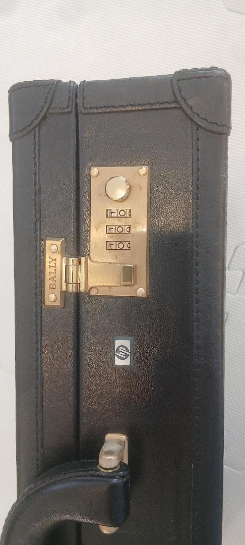 BALLY バリー アタッシュケース HPロゴ入り 黒 鍵付き