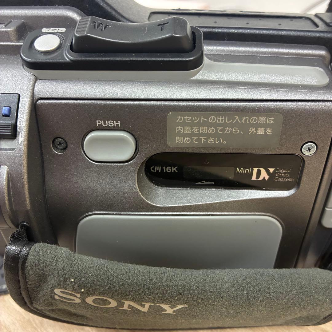 1012044 SONY HANDYCAM DCR VX2100 ビデオカメラ