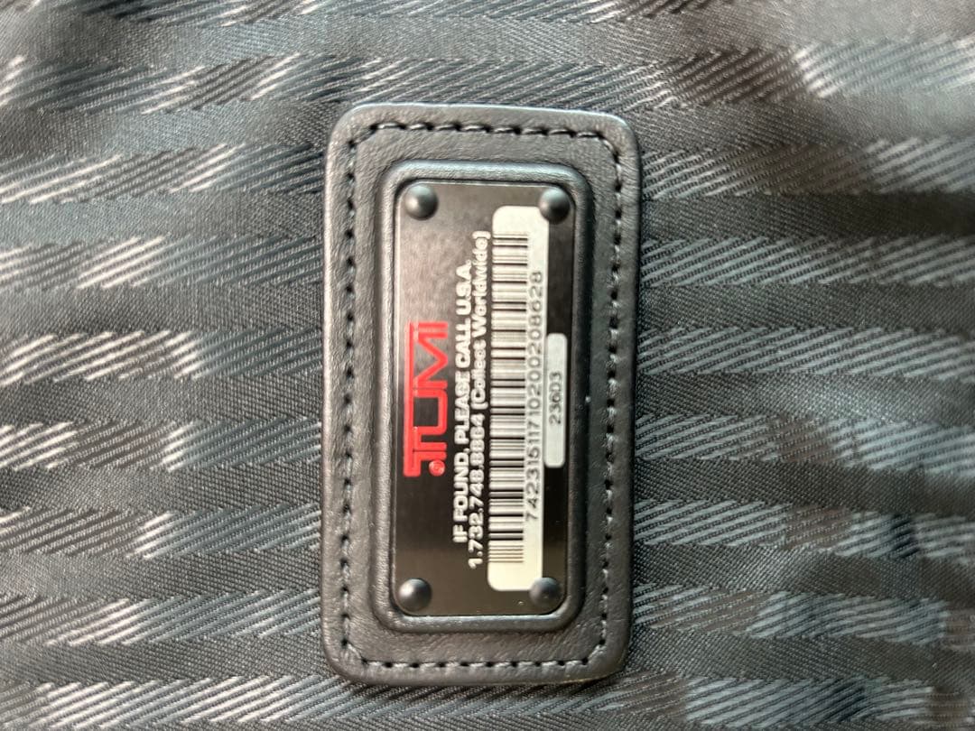 TUMI ガーメント・バッグ・トライフォールド・キャリーオン