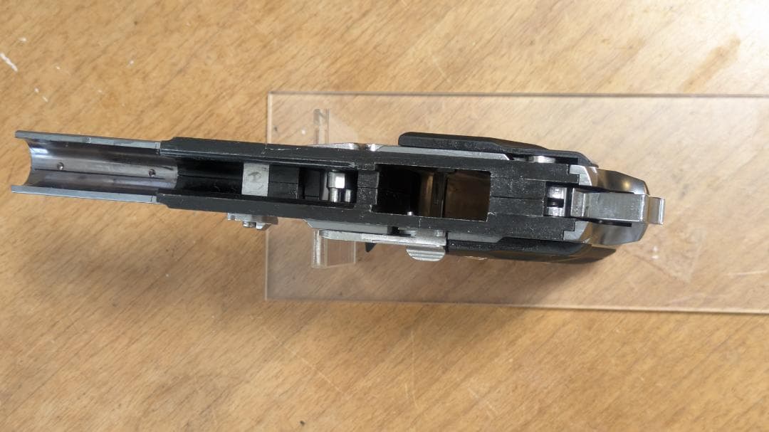 東京マルイ M92F クロームステンレス　付属完備　ガスブローバック　18才