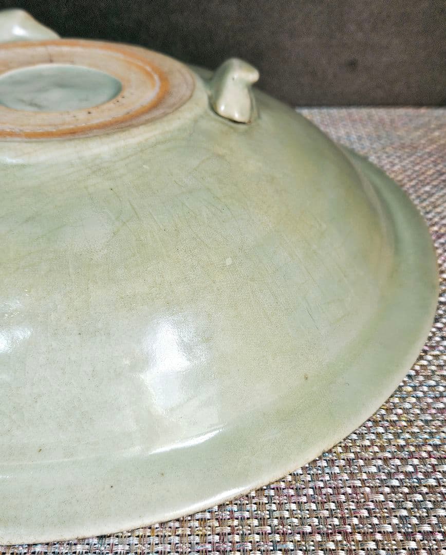 【本物保証❗】名品❗江戸時代初期　 初期伊万里青磁　鎬造　29.8cm三脚大兜鉢