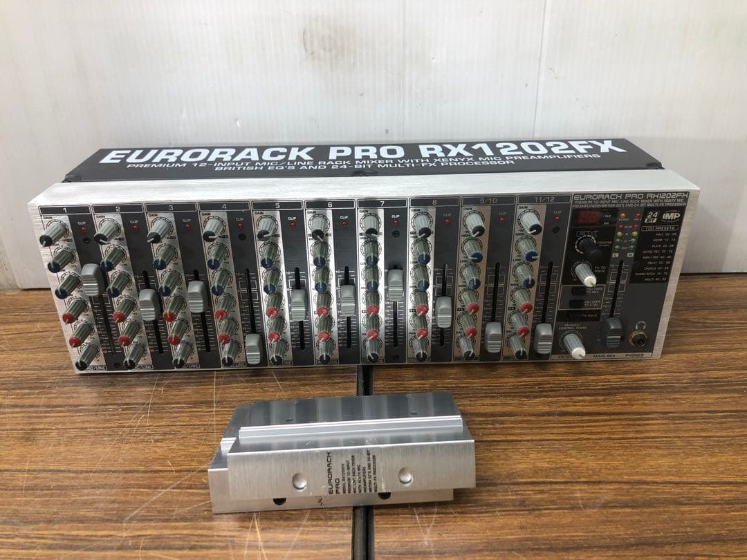 Behringer eurorack pro RX1202FX ラインミキサー