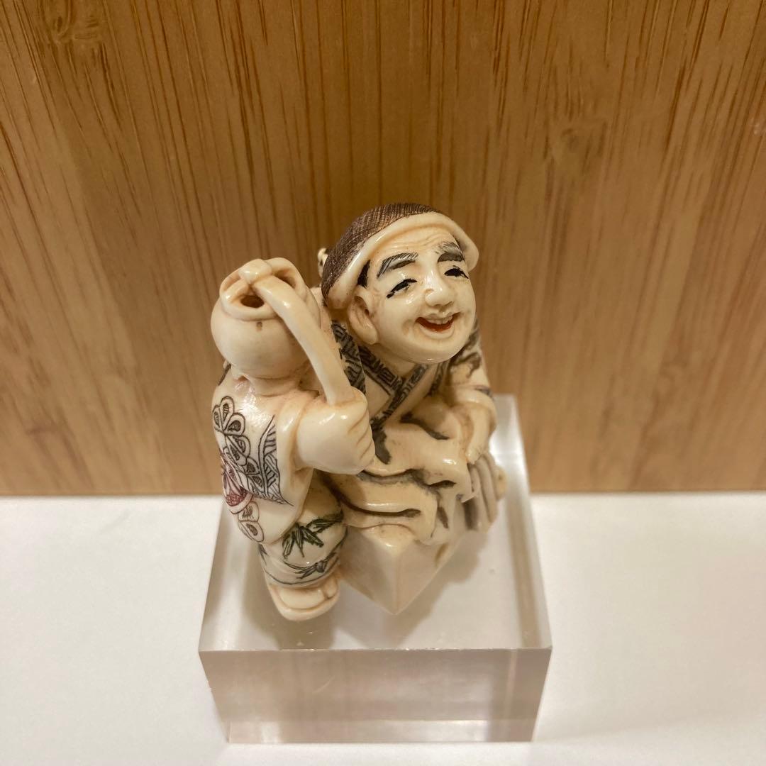 骨董 骨董品 根付け 根付 マンモス 置物 在銘 山口提げ物 彫刻