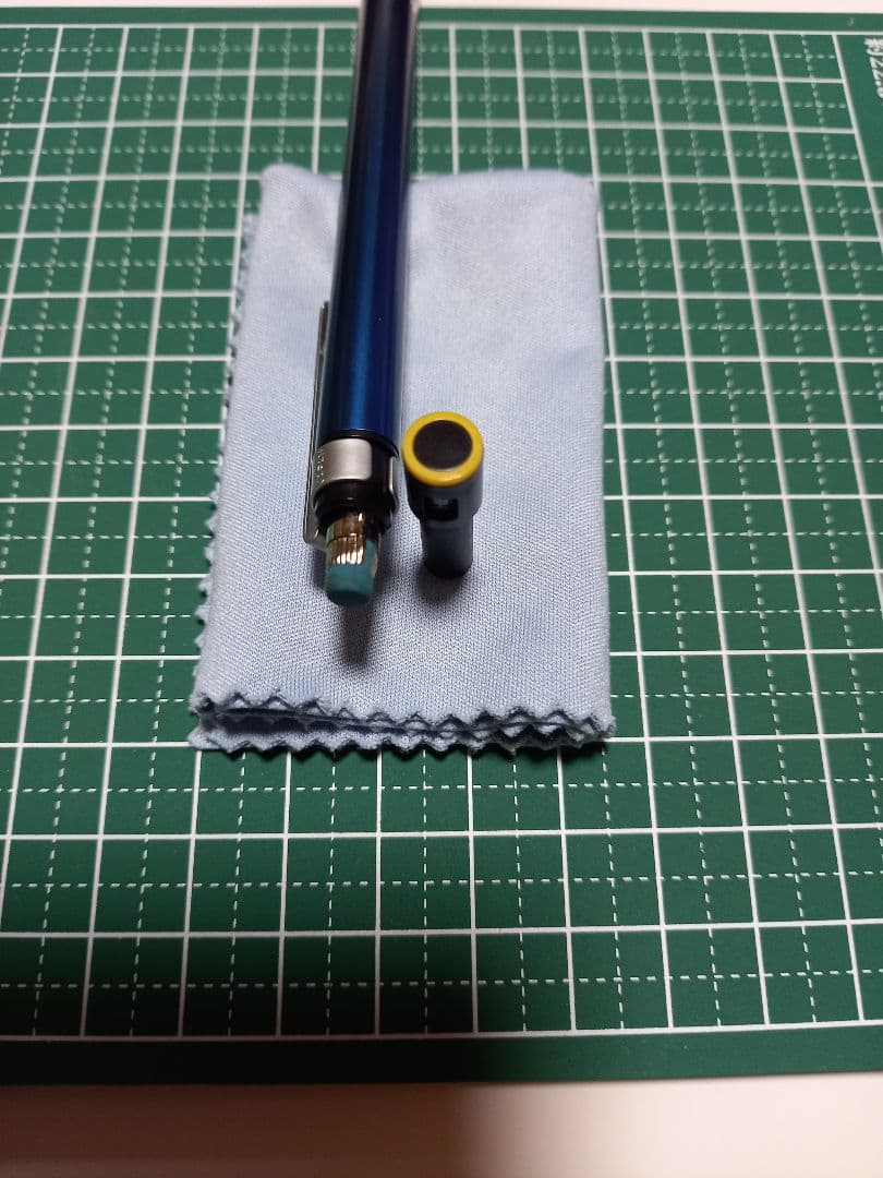 こ*い様 廃盤　ハイユニ　Hi-uni　3051FFシャープペンシル 0.3mm