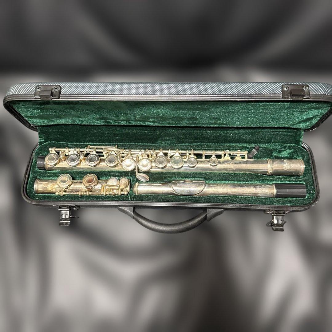 シルバーフルート本体 ケース付き