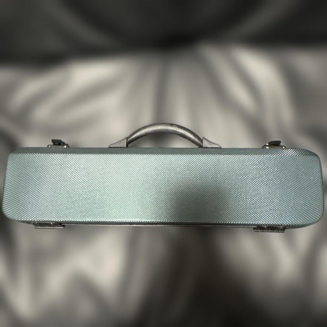 シルバーフルート本体 ケース付き
