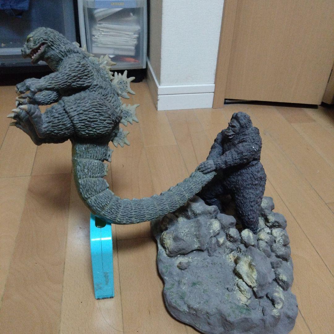 ゴジラフィギュア 約30cm スタンド付き