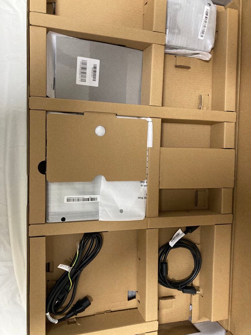 HP X32 31.5インチ QHD ゲーミングモニター