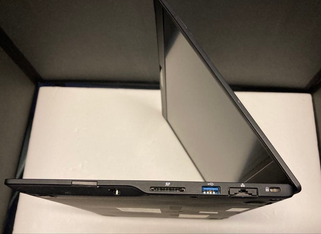 富士通 U9310/D Core i5-10310U 10世代　Mem8GB