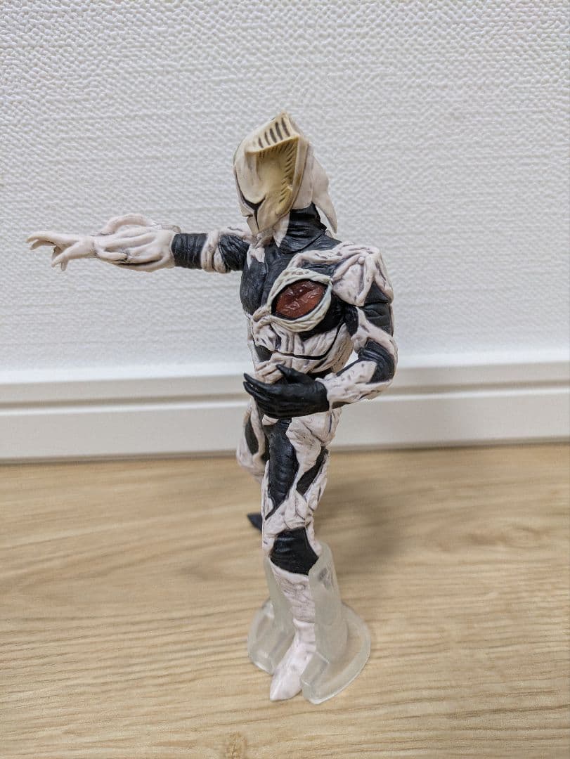 アルティメットルミナス イーヴィルティガ/キリエロイド