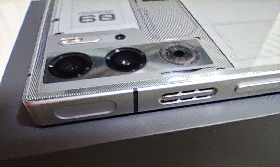 REDMAGIC 9 Pro日本版16GB/512GB fall